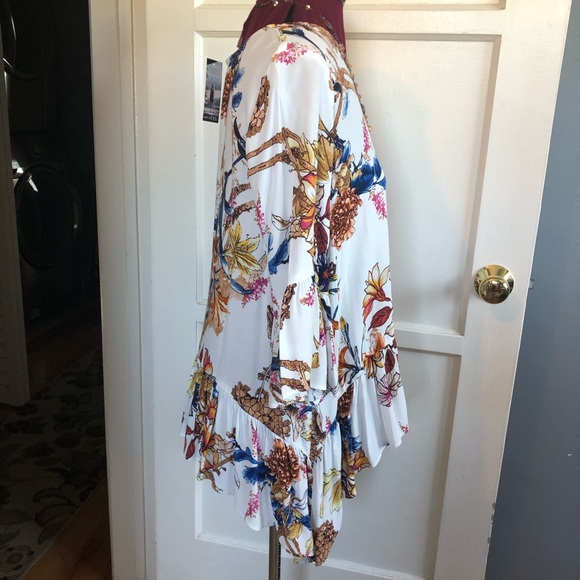 Floral ruffle blouse - Picture 5 of 5